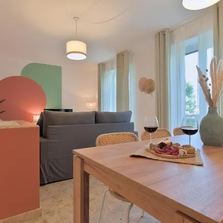 דירה Atelier River Charm Near Adige, Center & Game ורונה