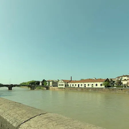 Atelier River Charm Near Adige, Center & Game Apartamento