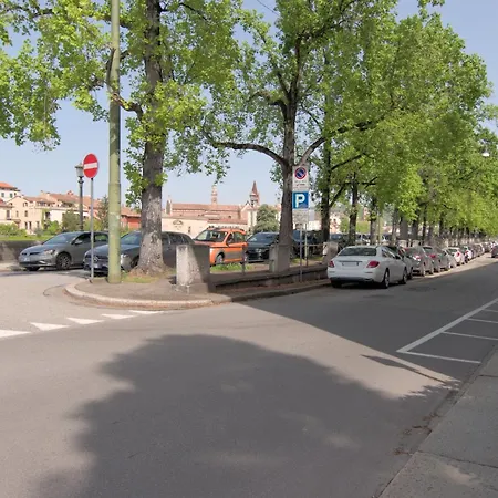 Atelier River Charm Near Adige, Center & Game דירה *